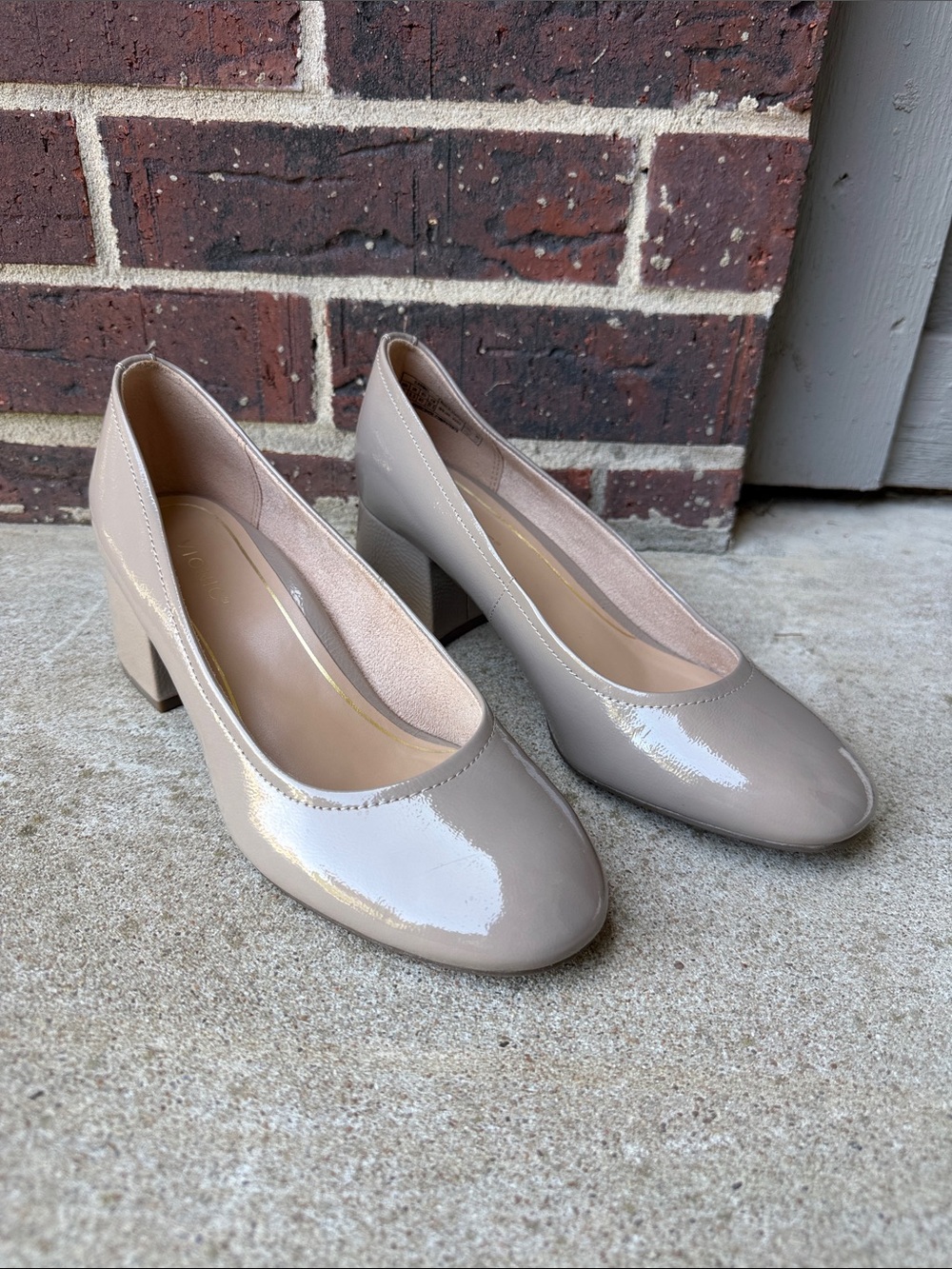 Vionic Carmel Patent Block Heel Pumps in Taupe